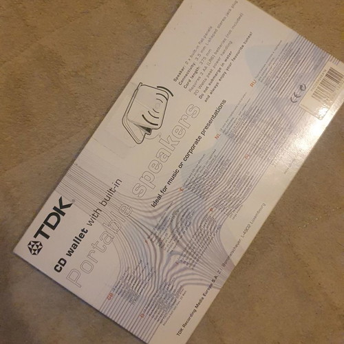 TDK Out Loud CD/DVD Case with Built-In Speaker and Zipper New