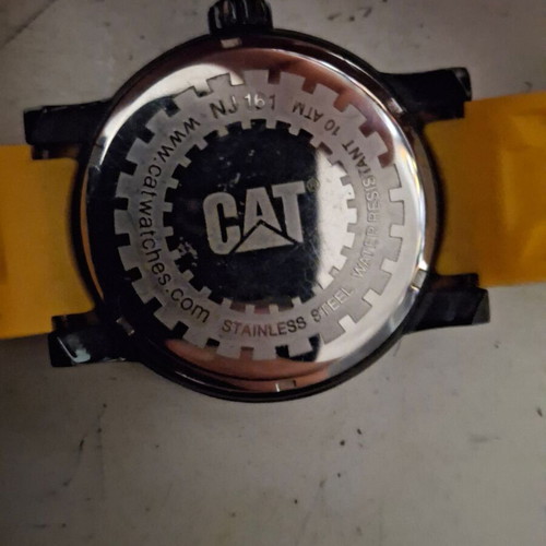 Caterpillar CAT Bold 46 Date NJ16127137 watch like new with yellow silicone strap
