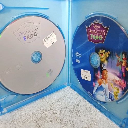 The Princess and the Frog Blu-ray like new, dubbed