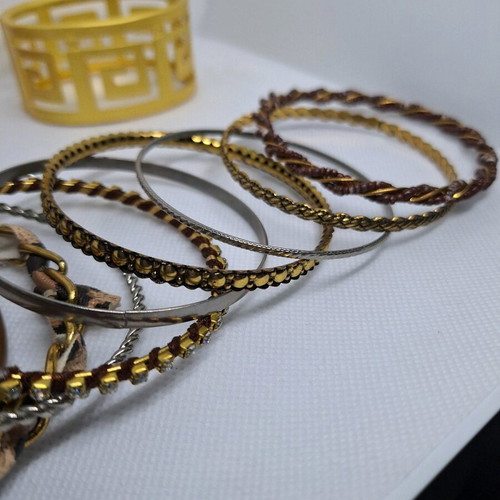 Various bracelets like new, set