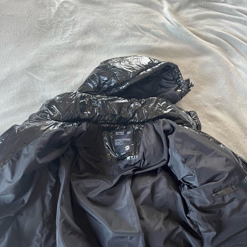 Staff black puffer jacket like new, size M