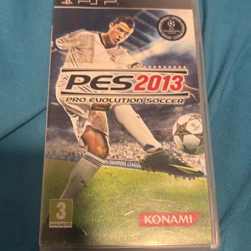 Pro Evolution Soccer 2013 PSP game like new