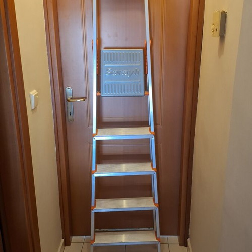 Sarayli Aluminium Ladder 5 Steps (4+1) like new