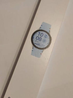 Samsung Galaxy Watch Fe Silver new in sealed box