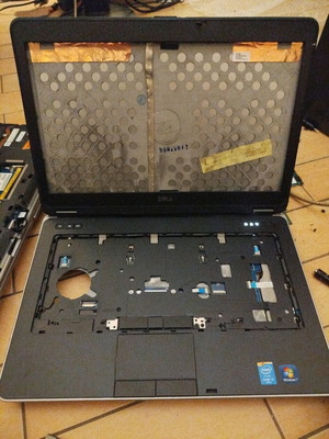Dell laptop used only for spare parts with ribbon cables