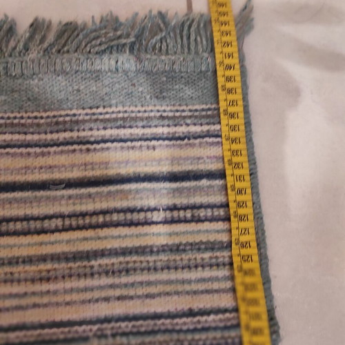 Rugs set of 2 reversible with beautiful colors, like new
