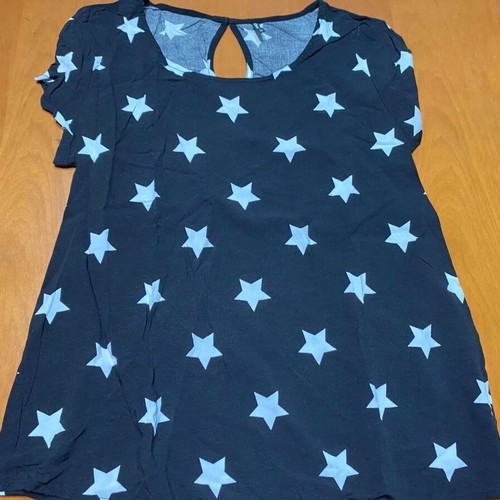 Only women's t-shirt size Medium like new