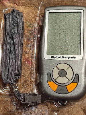 Digital compass used with 7 functions and thermometer