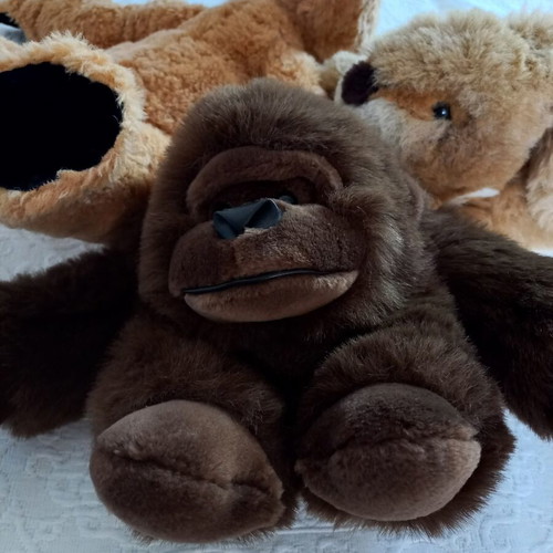 Plush animals pack of 3 like new, German origin