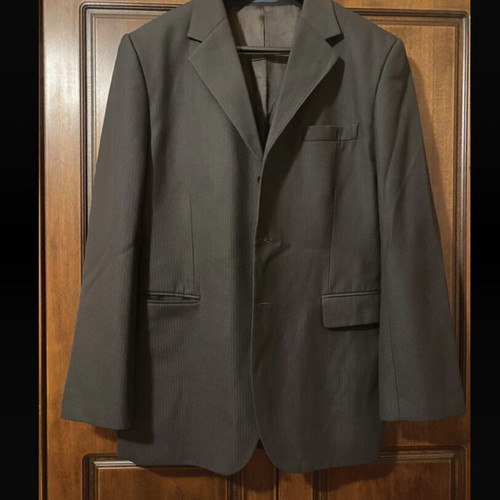 Caramelo dark gray suit like new, jacket and trousers