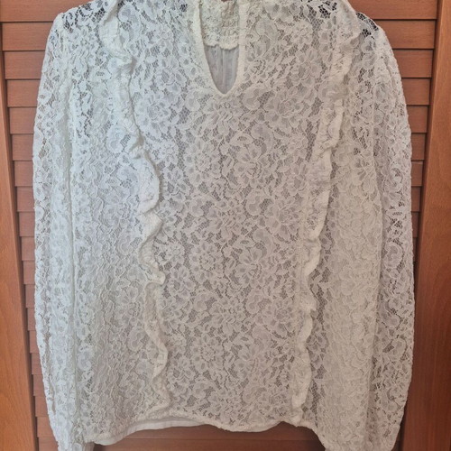 Zara Victorian Style Blouse like new with Elastic Lace