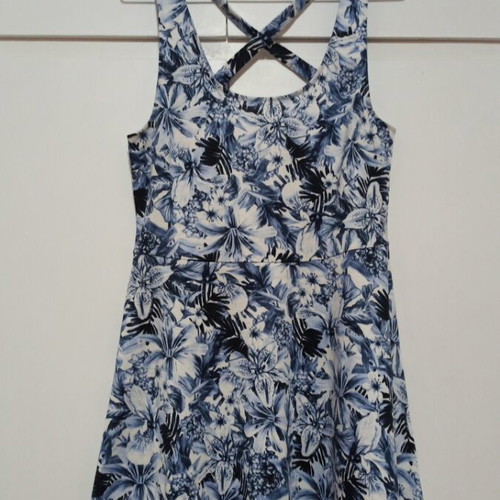 HM summer dress with flowers size large /40, like new