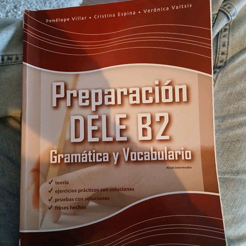 Spanish learning books used, Dele B2, grammar and vocabulary