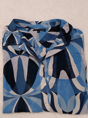 Tommy Hilfiger shirt like new, size S, black and blue