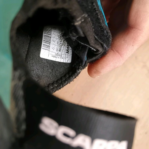 Scarpa Boostic climbing shoes size 41 like new, resoled