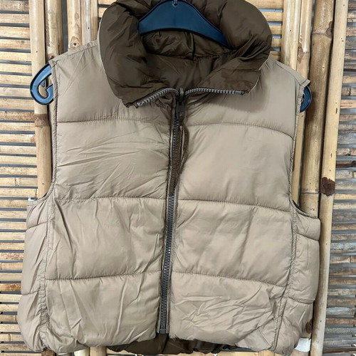 Reversible beige and brown puffer vest, size S