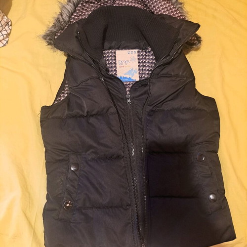 Black vest with double zipper and hood like new