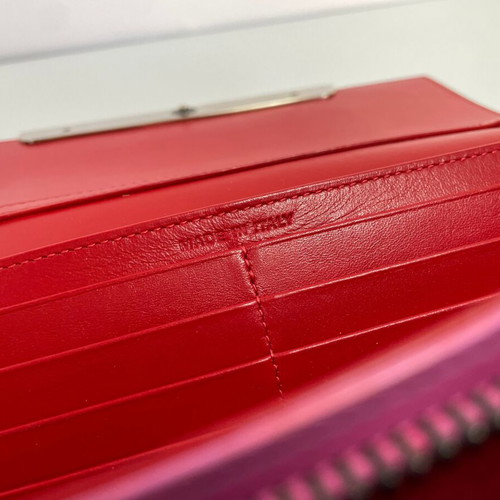 Christian Louboutin leather clutch used, pink