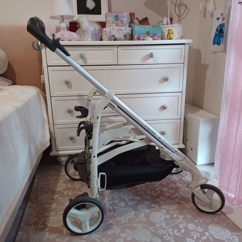 Inglesina Trilogy System stroller with car seat and carrycot like new