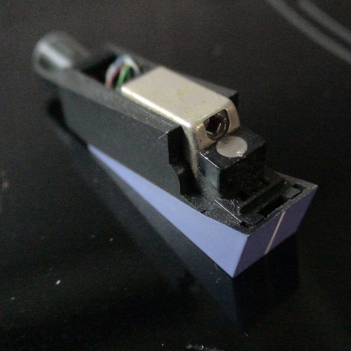 Unknown type record player head used without needle