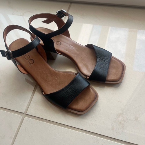 MAGO women's sandals no 38 black like new