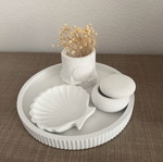 Minimal decorative set like new