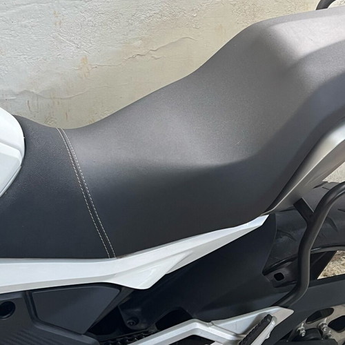 CFmoto 700MT sport motorcycle like new, 700 cc, manual, white, 2024