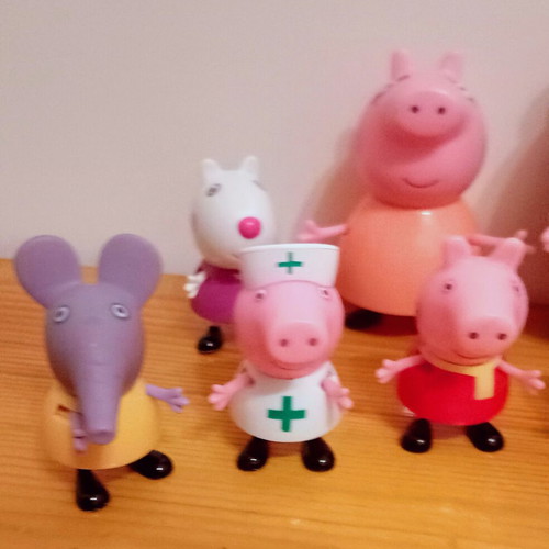 Peppa Pig figures set of 10, like new