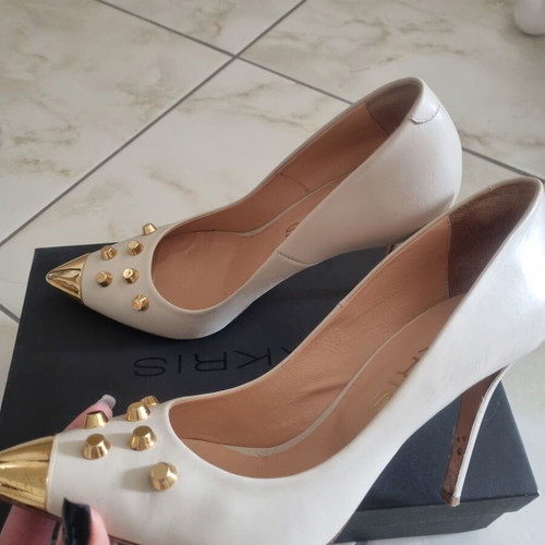 Makris pumps like new, size 41, beige leather