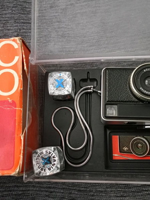 Agfamatic 100 camera used with box