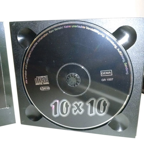 Illuminate 10 x 10 Schwarz CD used, limited edition