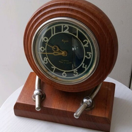 Mayak retro wind-up table clock used, wooden base