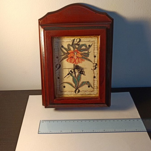 Wall clock used with key holder