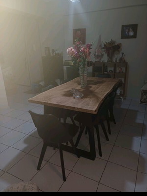 Complete living room furniture set, like new, 2 years old