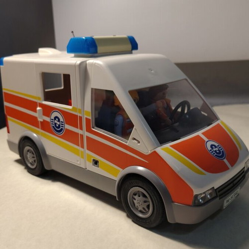 Playmobil Ambulance 5541 like new with 63 pieces and figures