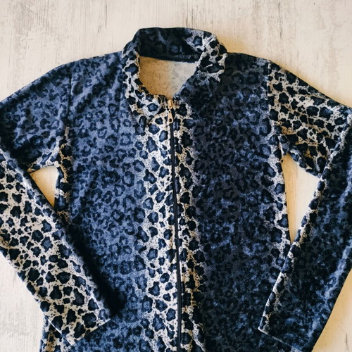 Velvet leopard print zip-up shirt like new, size S, blue and white