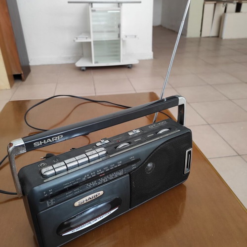 Sharp QT-100 radio cassette player black retro boombox like new