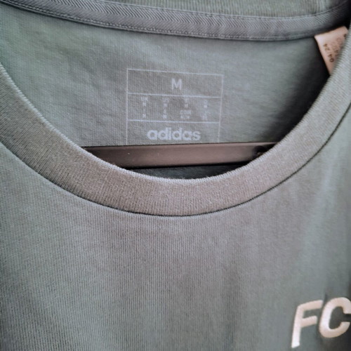 Bayern FC Adidas T-Shirt like new, size M, 100% cotton