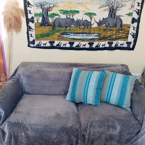 Monte & Jardin King Size sofa or bed cover like new, gray