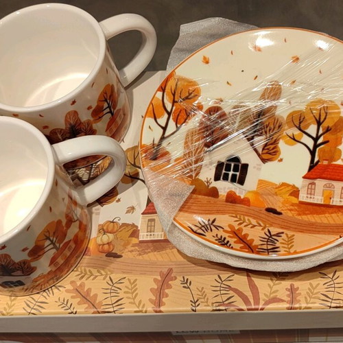 Cup set new in box