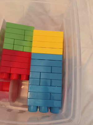 Plastic building blocks