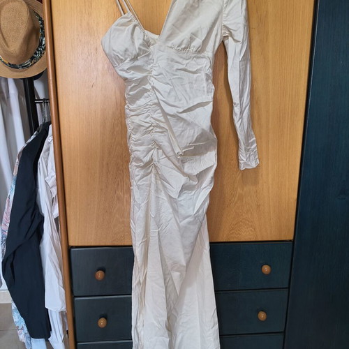 Stradivarius women's dress size medium white, worn once