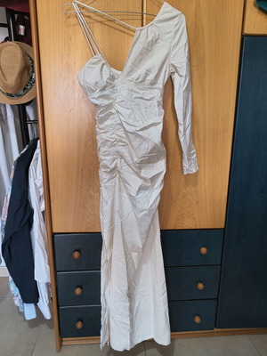 Stradivarius women's dress size medium white, worn once