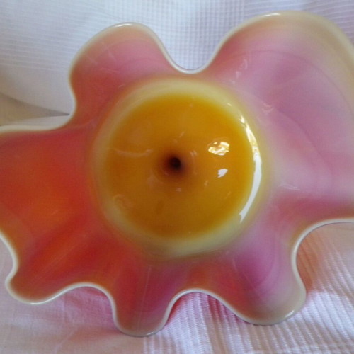 Vase in handkerchief shape like new