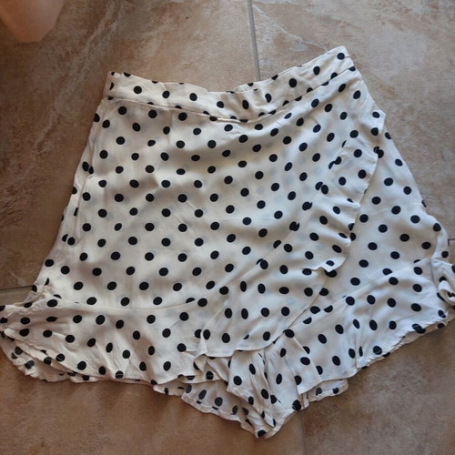 Zara skort polka dot white and black like new, size S