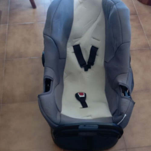 Foppapedretti baby car seat egg shape Group 0+