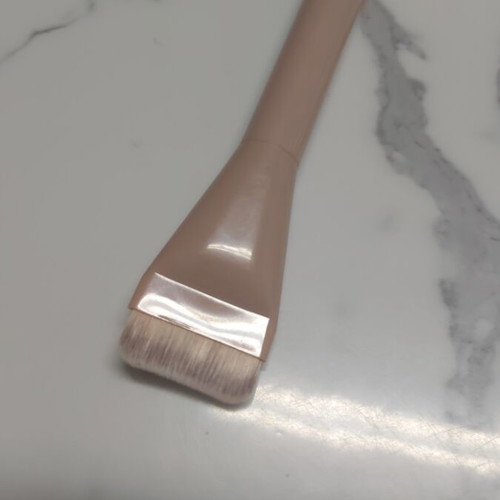 Makeup brush for foundation, contouring, concealer new