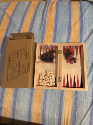 Chess Backgammon Checkers 3-in-1 game set, new in box
