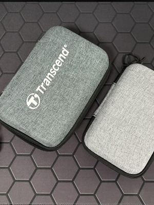 Hard-Shell Accessory Cases Small and Medium, new