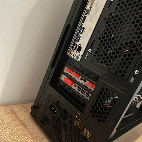 Gaming PC Ryzen 5 1600 32GB GTX 1080 8GB Windows 11 like new